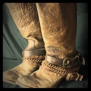 Freebird Knox Distressed boots 9